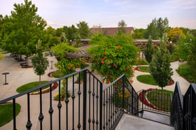 48 - Brookside Gardens - BGDN - Garden Parlor - Photo Opportunity