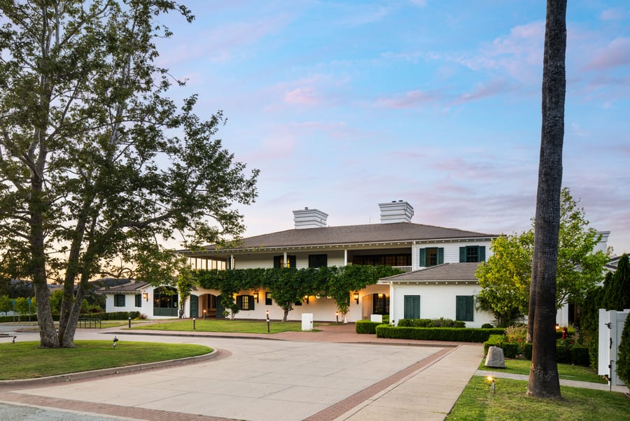 06 - Eagle Ridge - EAGR - Outdoor Location - Exterior of Building