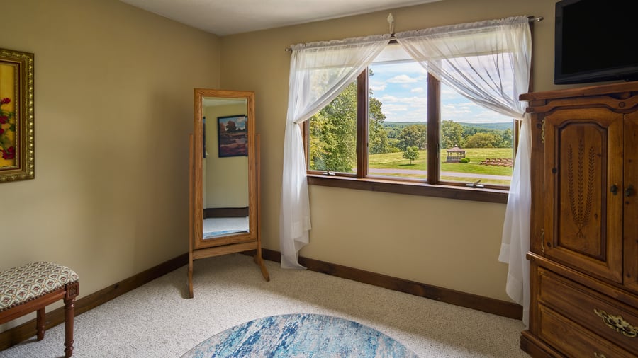 29 - Fern Hill Barn - FERN - Mahogany Suite - Get Ready Suite