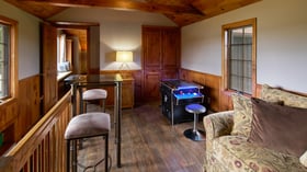 32 - Fern Hill Barn - FERN - Willow Suite - Get Ready Suite
