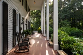 12 - Flint Hill - FLIN - Outdoor Location - Outdoor patio