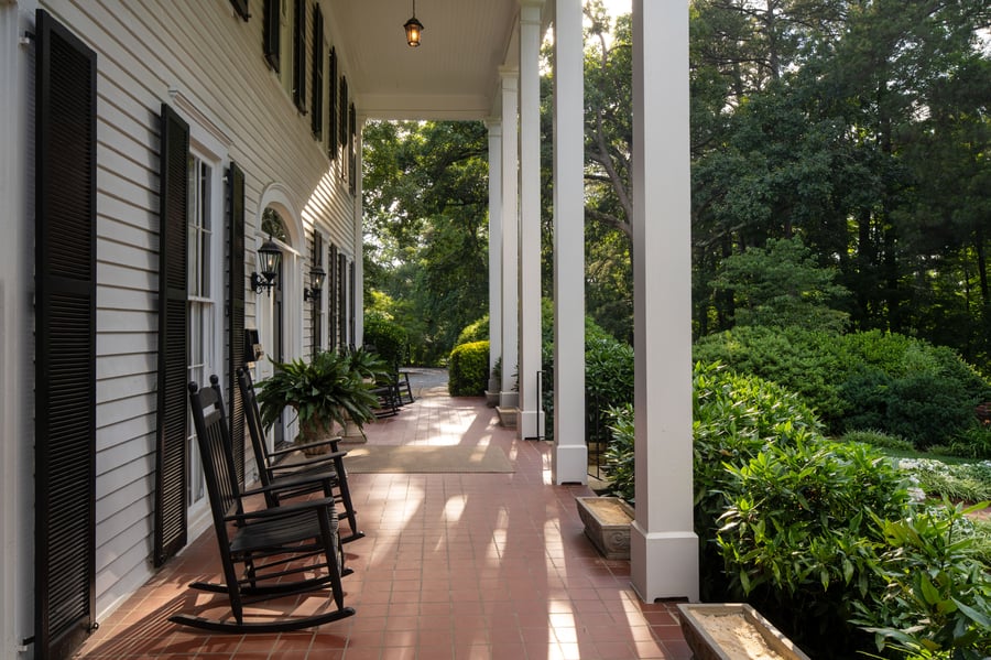 12 - Flint Hill - FLIN - Outdoor Location - Outdoor patio