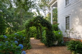 14 - Flint Hill - FLIN - Gardens - Outdoor