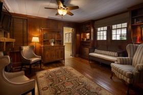 26 - Flint Hill - FLIN - The Lounge - Get Ready Suite
