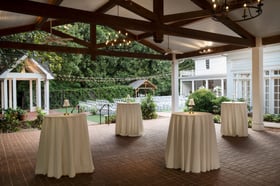 31 - Flint Hill - FLIN - Courtyard Patio - Cocktail Hour