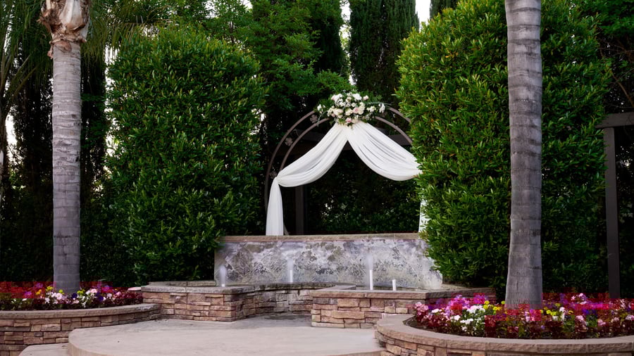 17 - Fresno Fields - FRES - Garden - Detail shot Ceremony Arch