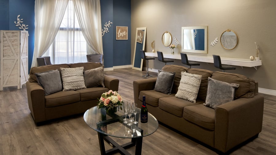 18 - Fresno Fields - FRES - Wedding Suite - Get Ready Suite