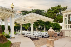 06 - Jefferson Street Mansion - JEFM  - Colonnade Garden - Ceremony