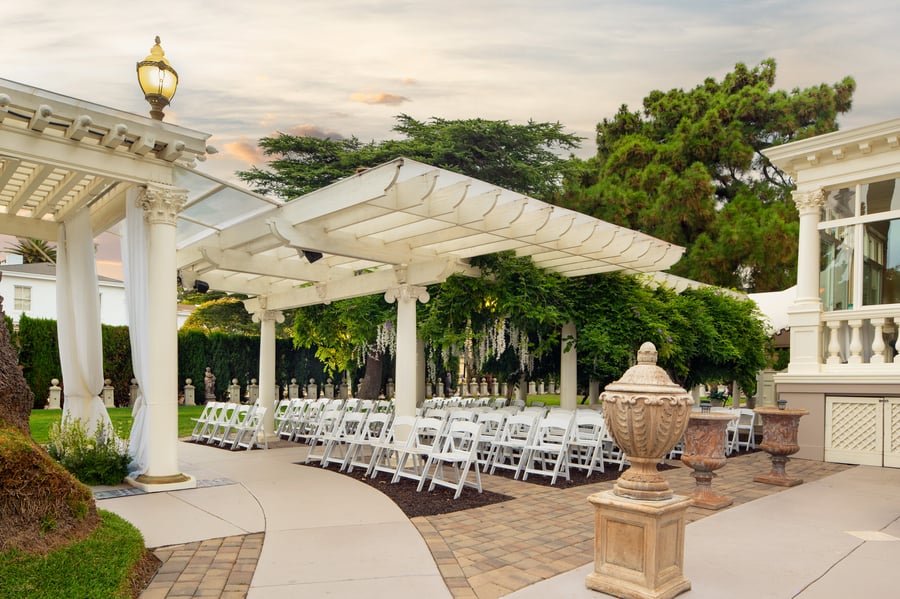 06 - Jefferson Street Mansion - JEFM  - Colonnade Garden - Ceremony