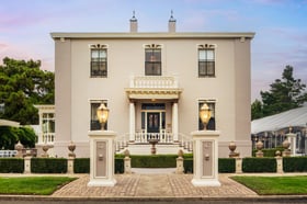 16 - Jefferson Street Mansion - JEFM  - Mansion - Photo Opportunity