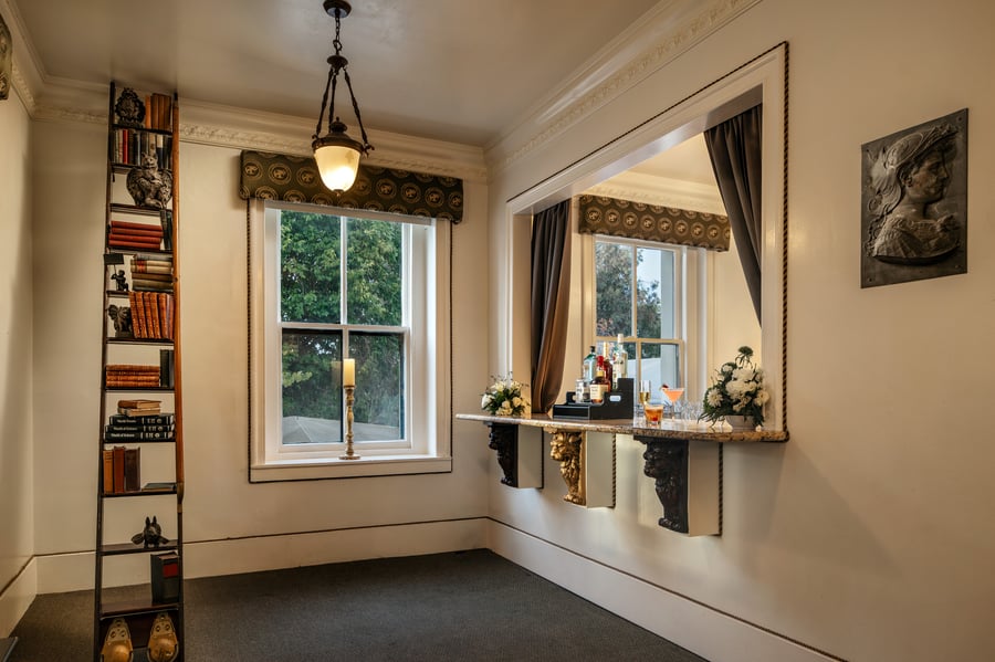 25 - Jefferson Street Mansion - JEFM  - Veranda Room - Cocktail Hour