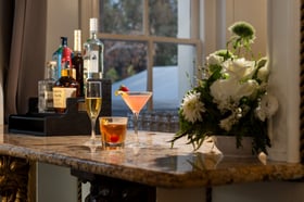 26 - Jefferson Street Mansion - JEFM  - Veranda Room - Cocktail Hour