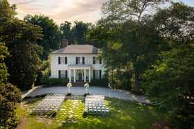 01 - Primrose Cottage - PRIM - Front Lawn - Ceremony