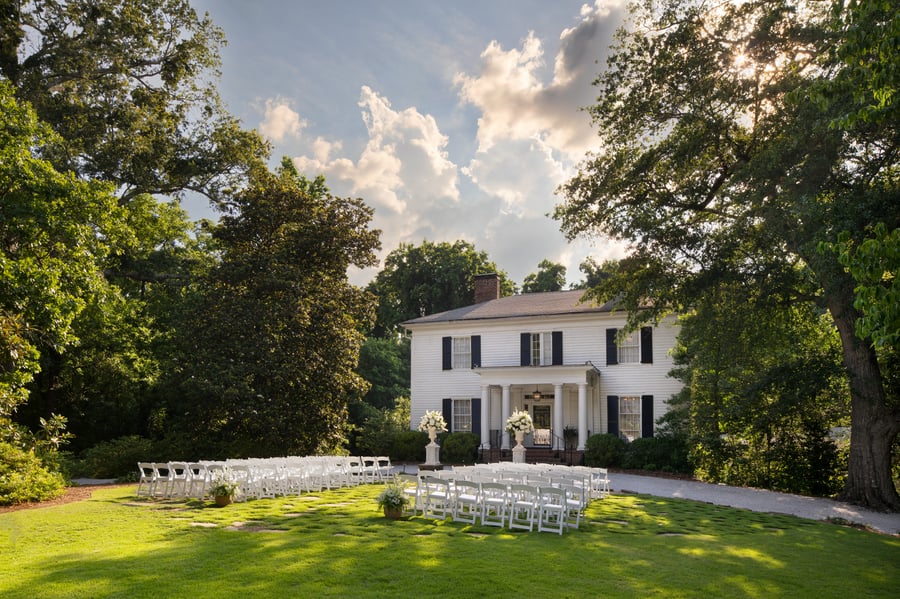 06 - Primrose Cottage - PRIM - Front Lawn - Ceremony