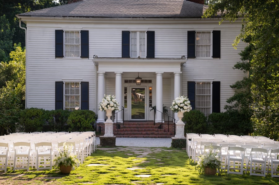 31 - Primrose Cottage - PRIM - Front Lawn - Ceremony
