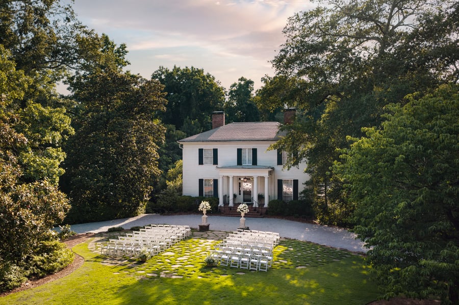 33 - Primrose Cottage - PRIM - Front Lawn - Ceremony