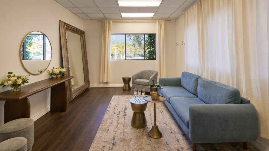 22 - Sierra La Verne - SIEL - The Suite - 2 - Get Ready Suite