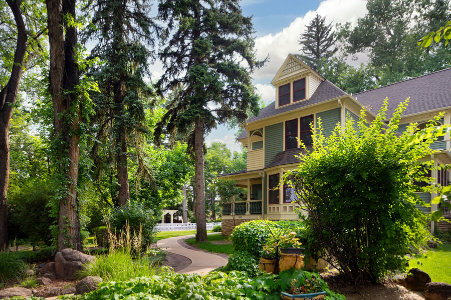 32 - Tapestry House - TAPE - Garden and House - Photo Opportunity