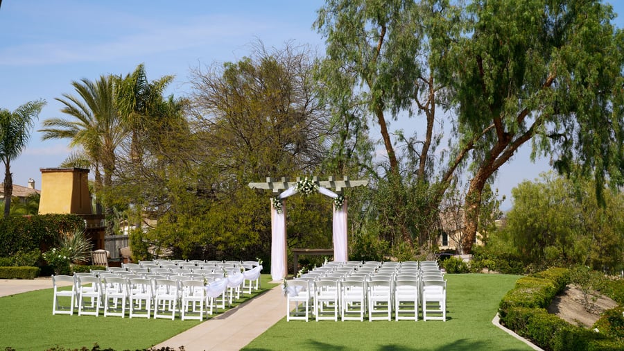1 - The Retreat - RETR - Terrace Lawn - Ceremony