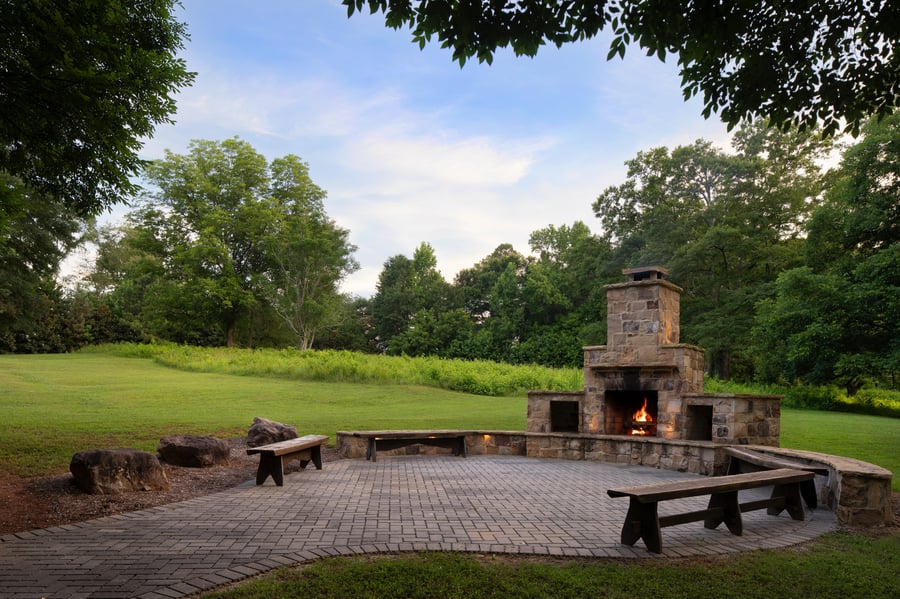 15 - Vinewood Stables - VINE - Outdoor Fireplace - Cocktail Hour