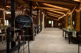 40 - Vinewood Stables - VINE - Barn Stables - Reception