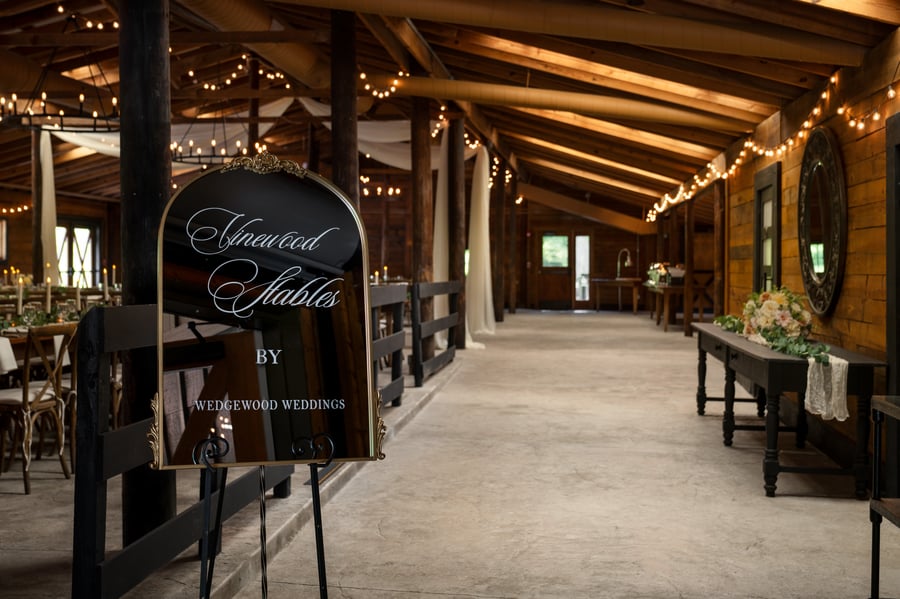 40 - Vinewood Stables - VINE - Barn Stables - Reception