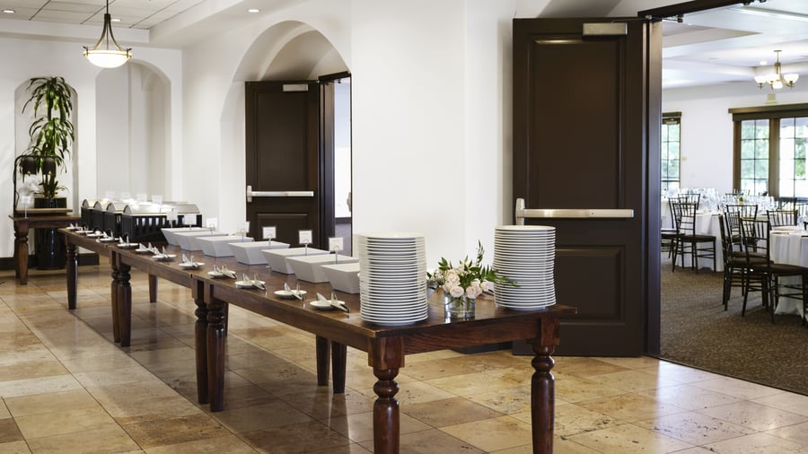 31 - Aliso Viejo - ALIV - Foyer - Buffet