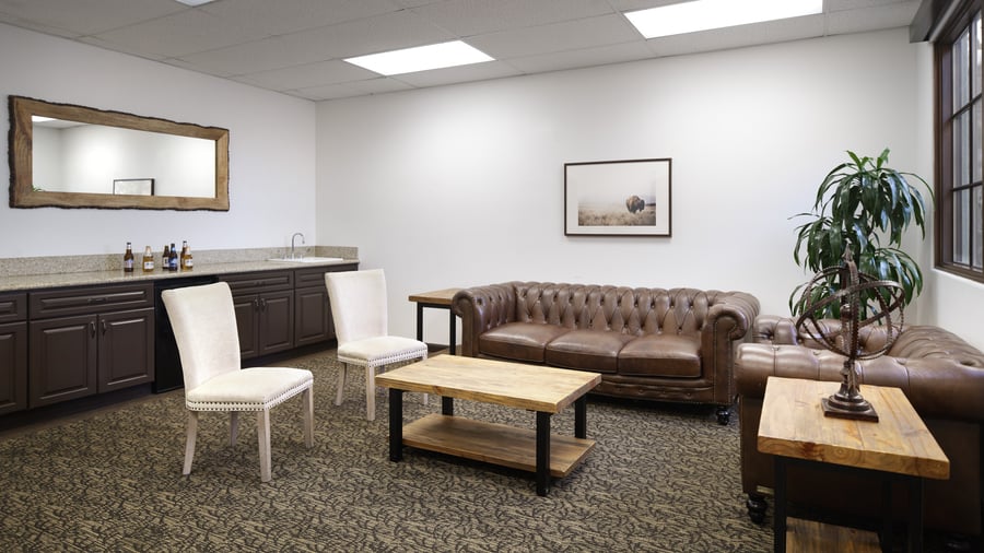 32 - Aliso Viejo - ALIV - The Lounge - Get Ready Suite
