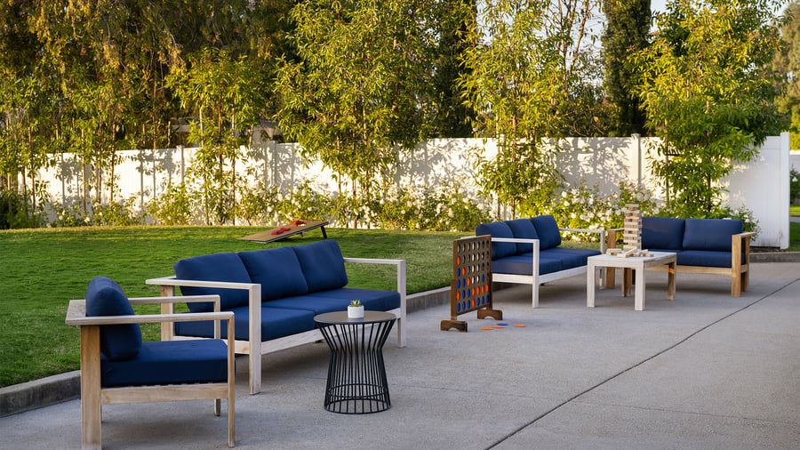 Wedgewood Events - Modern Outdoor Lounge Space with Lawn Games