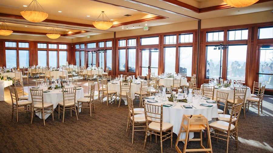 White neutral event setup - Boulder Ridge by Wedgewood Events