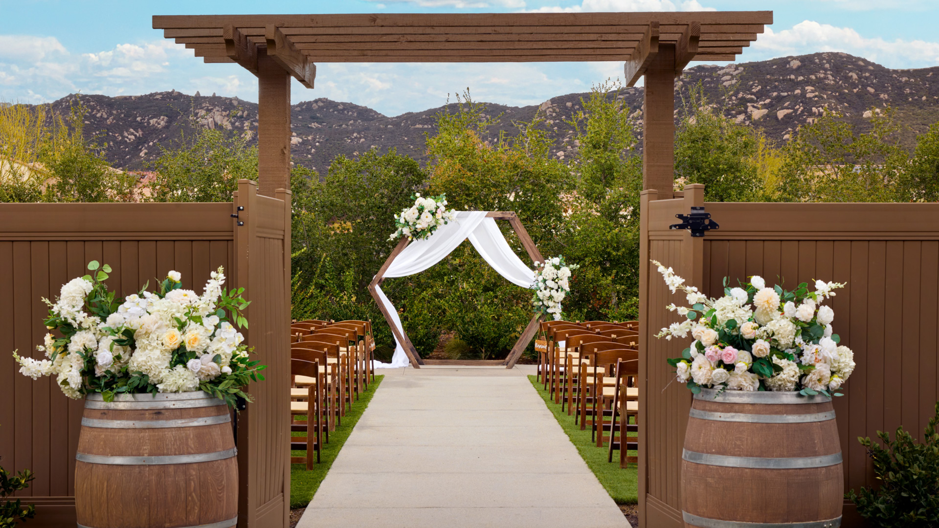 La Familia Ahab's First Grand Outing: Overnight Special in Canyon Cove  Beach Resort in Nasugbu, Batangas |Filipino Sojourner, image size:1920x1080